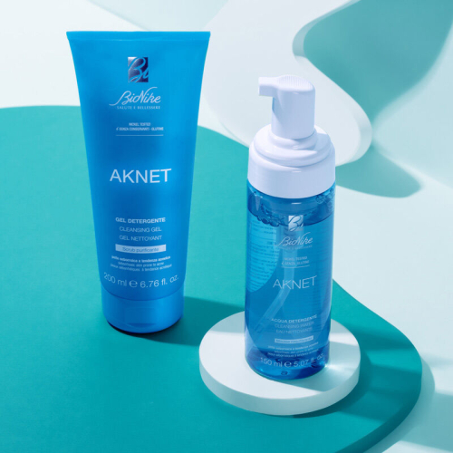 BioNike Aknet Yağlı Ciltler İçin Dengeleyici Temizleme Suyu 150ml - 2