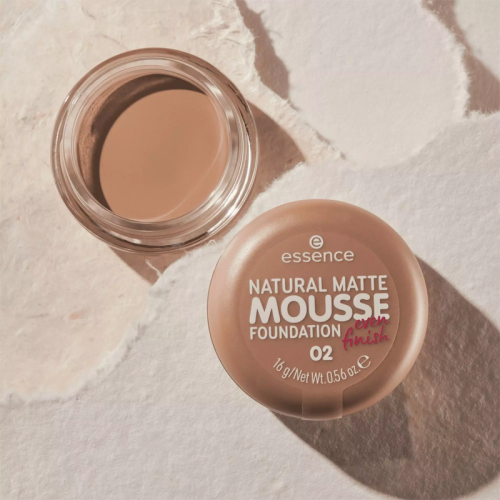 Essence Natural Matte Mousse Foundation 02 - 16gr - 5
