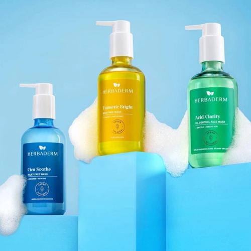 Herbaderm Turmeric Bright Aqua Face Wash 250 ml - 3