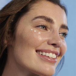 Lumene Nordic-C Aydınlatıcı Komple Göz Çevresi Bakım Kremi 15 ml - 4