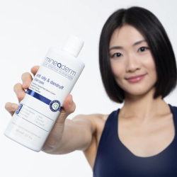 Mineaderm Anti Oily - Dandruff Shampoo 300 ml - 3