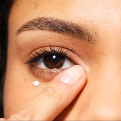 Nuxe Creme Fraiche de Beaute Canlandırıcı ve Nemlendirici Göz Çevresi Bakım Kremi 15 ml - 5